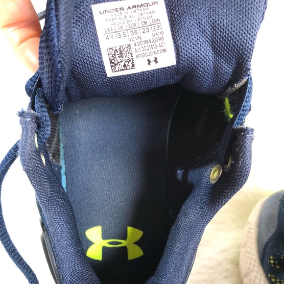 Under Armour Boys Charged Running Sneakers - Picture 8 of 9